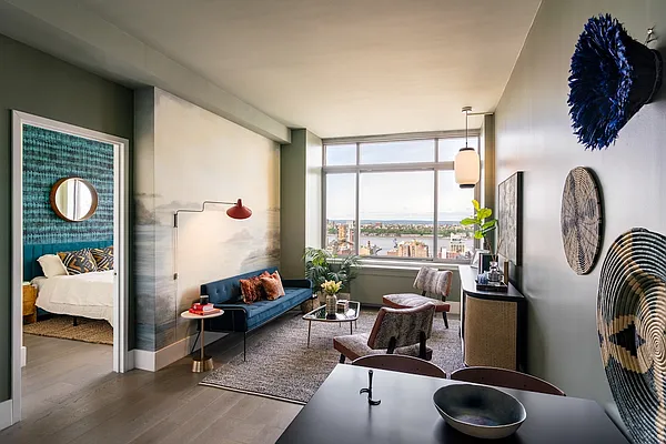 Rented by Greystar | media 7