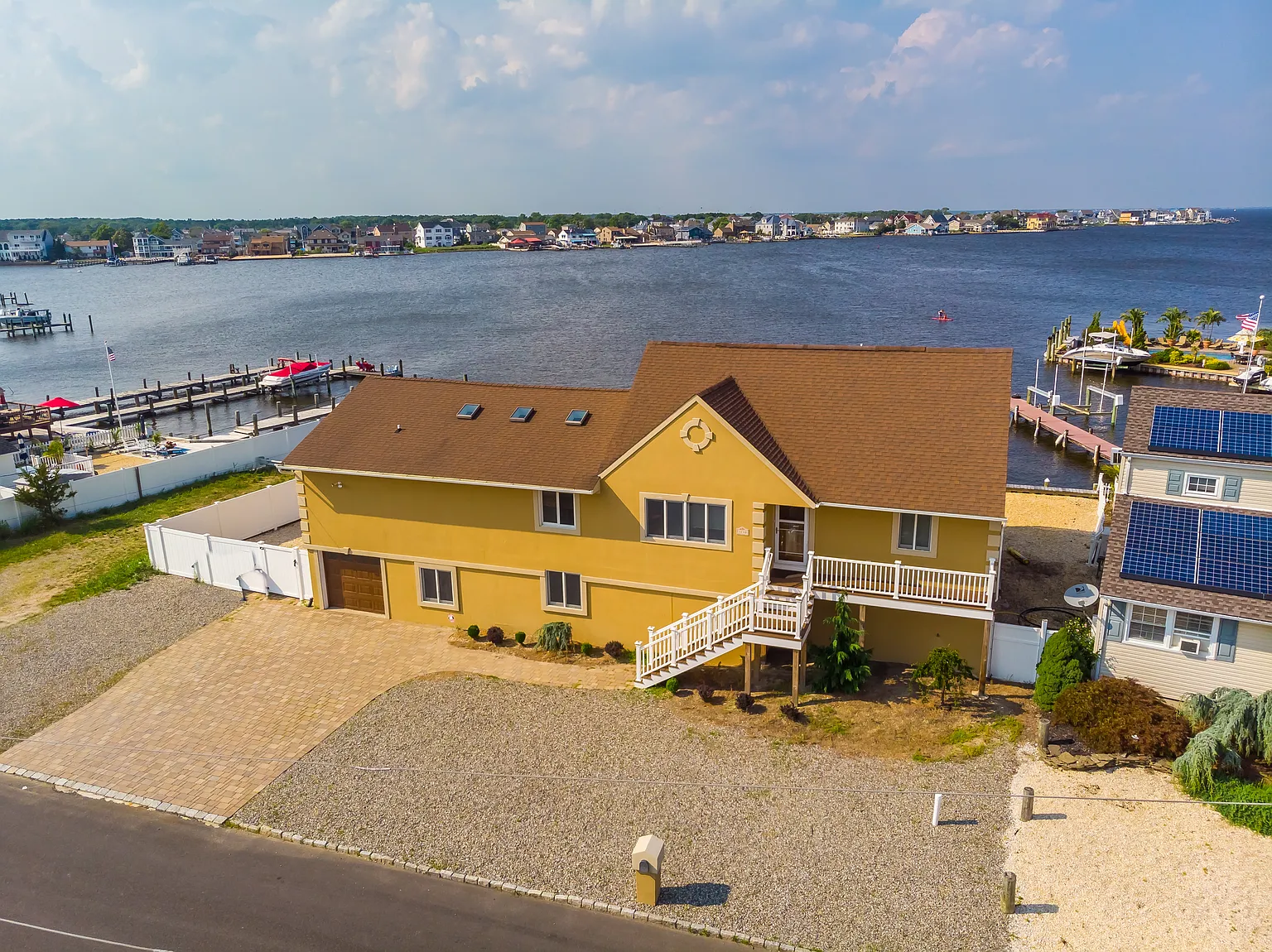 3240 Windsor Ave photo 1