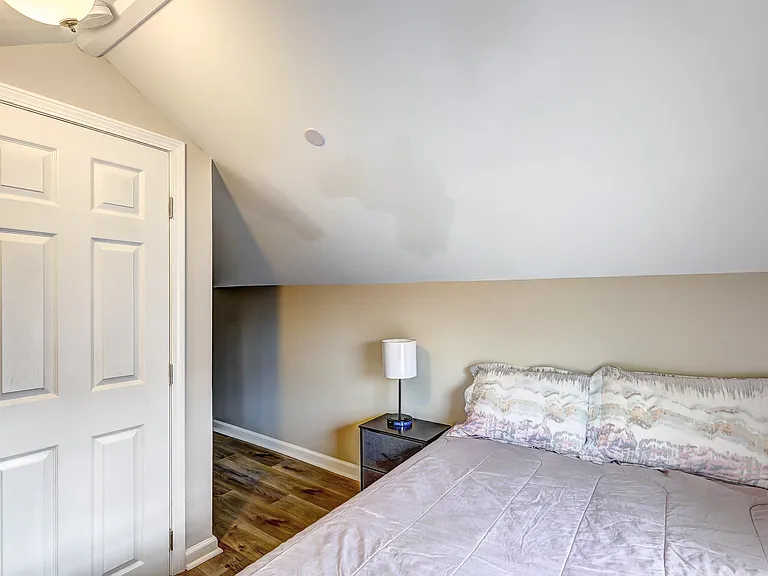 Bedroom 7- Lowery room- View 2