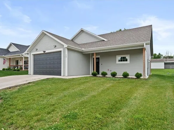 407 NE Sycamore Ct, Oak Grove, MO 64075
