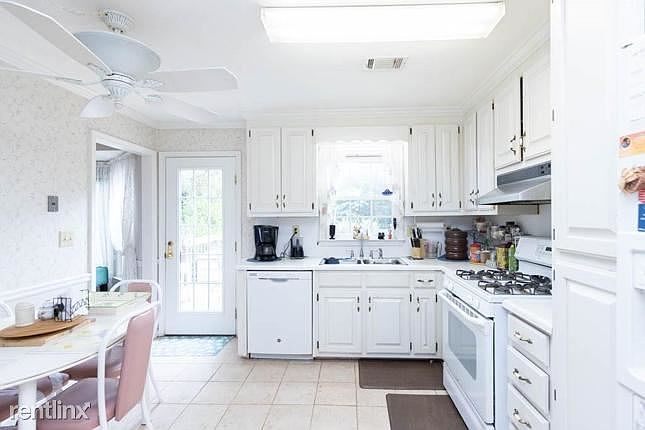 1st image of 1829R Stonebrook Way