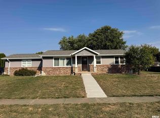 707 Devonshire Rd, Washington, IL 61571