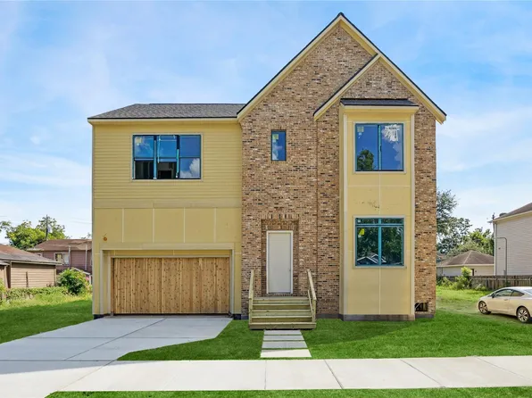 830 E 27th St, Houston, TX 77009