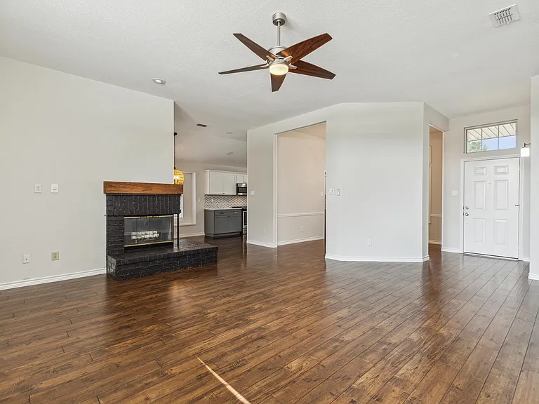 4305 Durango Ln — Photo 7