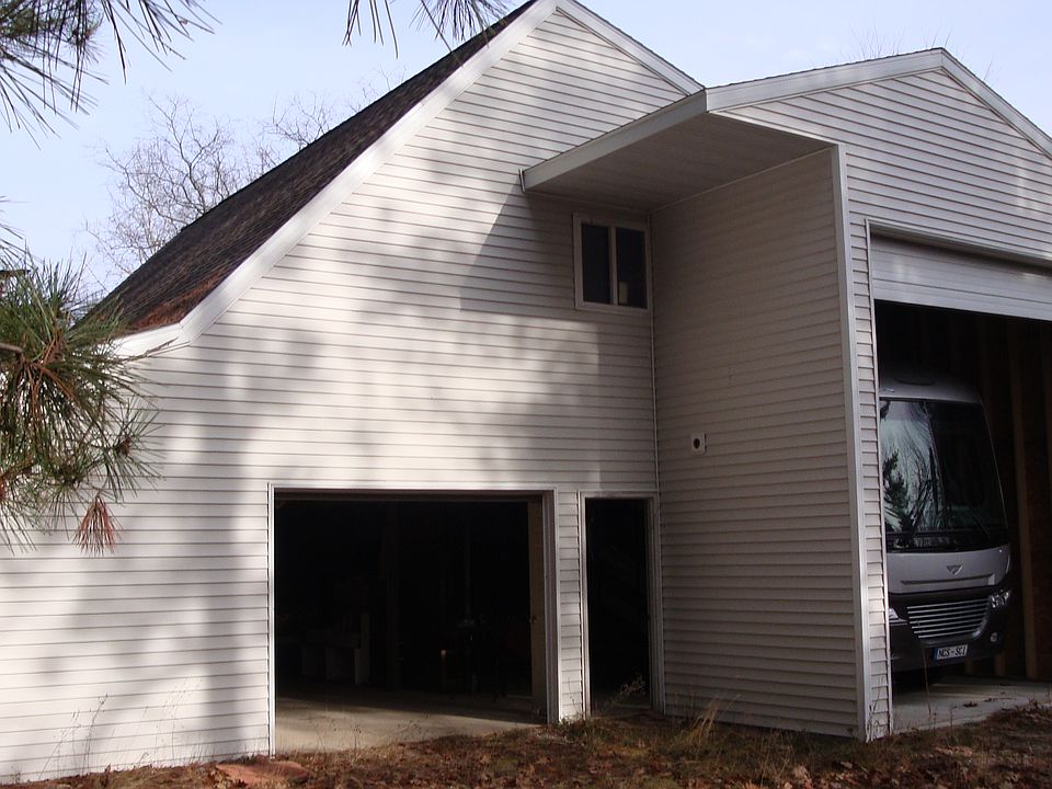 Large All-Season Garage
