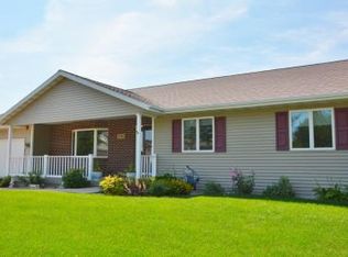 1701 Three Wood Dr, Mount Horeb, WI 53572