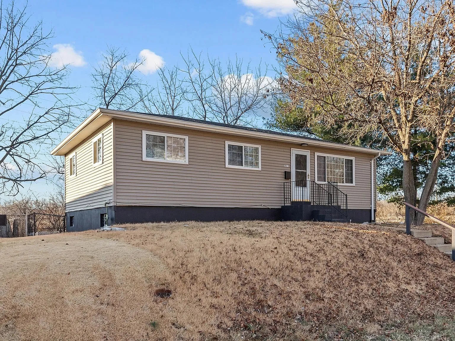 3 bed, 1500 sqft, $1,950 — Photo 3