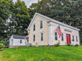 23 North St, Douglas, MA 01516
