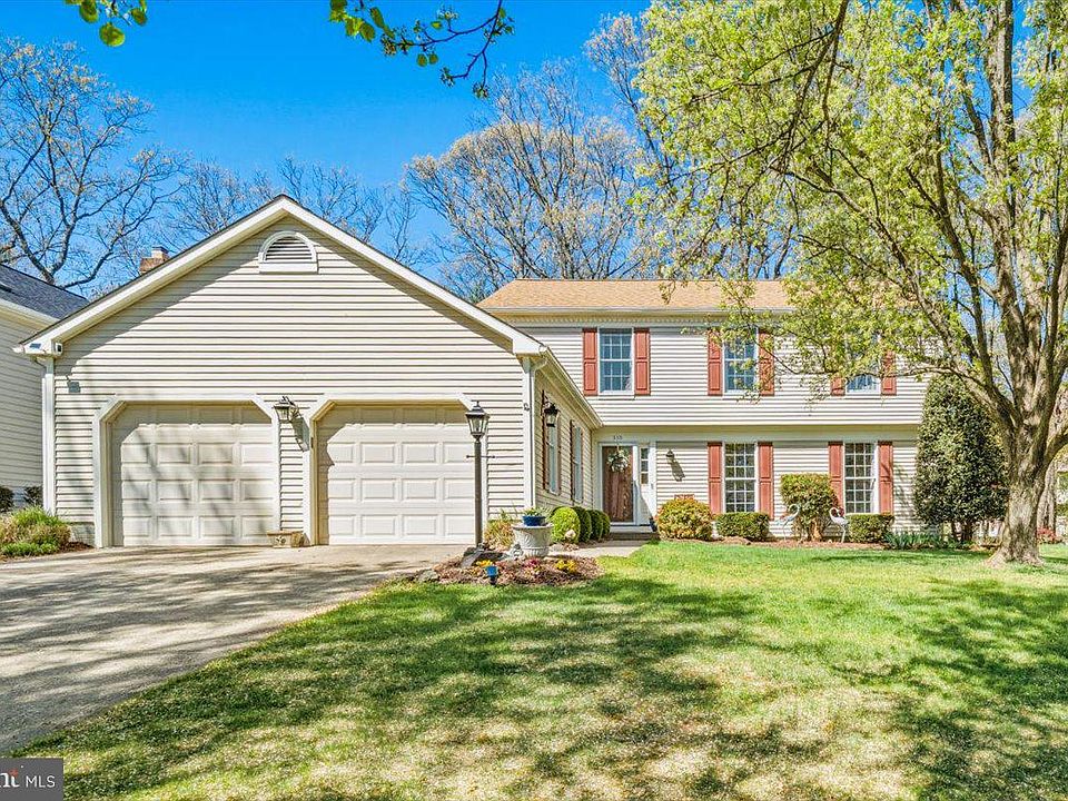 1st image of 510 Fox Den Ln