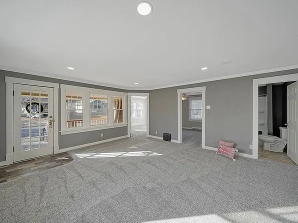 2348 D St, Lincoln, NE 68502