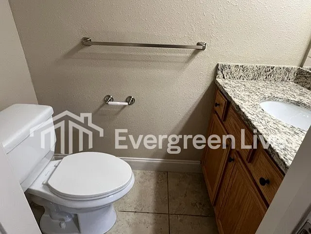 206 Swing Ct — Photo 7