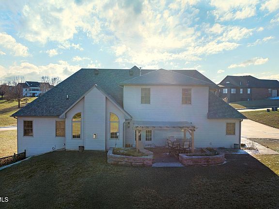 4th image of 326 Westchase Ln