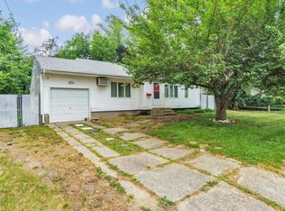 26 Quail Dr, Brentwood, NY 11717