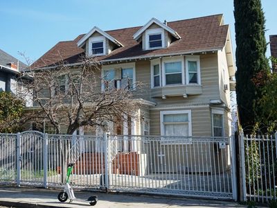 912 S Burlington Ave, Los Angeles, CA, 90006