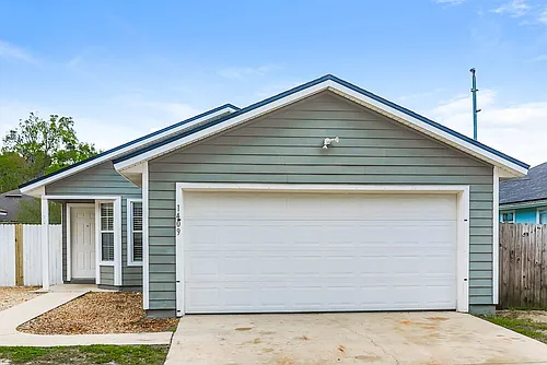 1409 Forbes St Photo 1