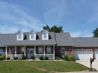 324 Betty Dr, Waterloo, IL 62298
