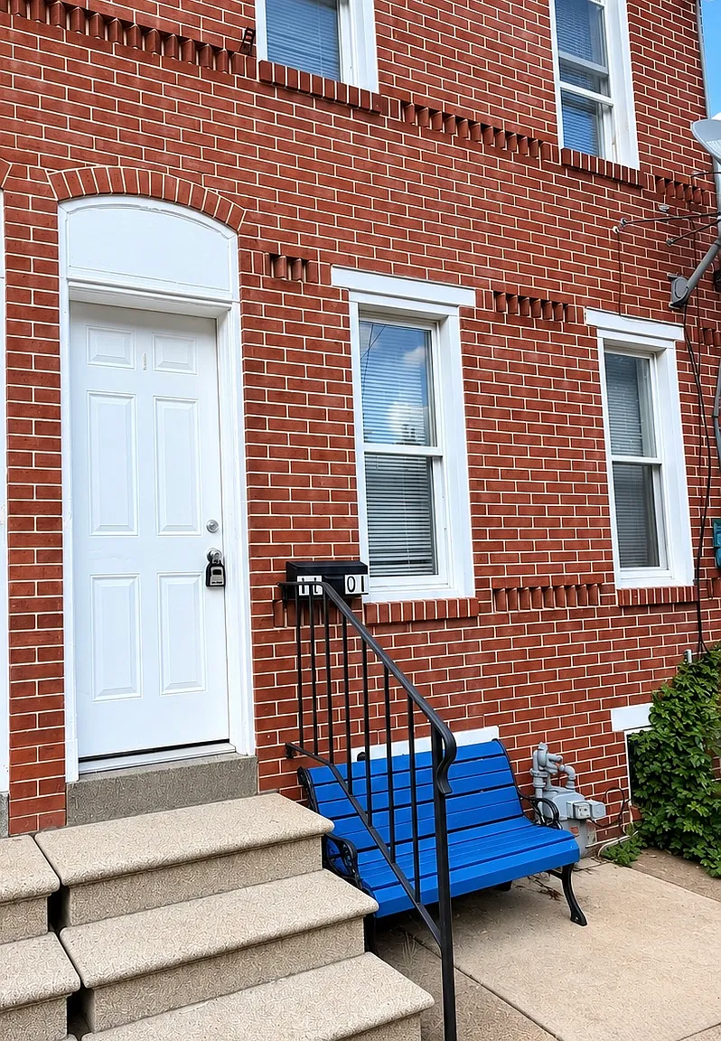 1101 Elm St. — Photo 2
