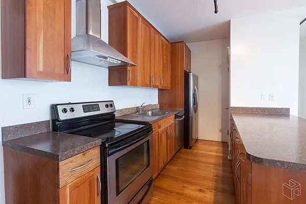 Rented by Compass | media 25