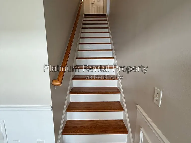 221 16th St NW #3 — Photo 29