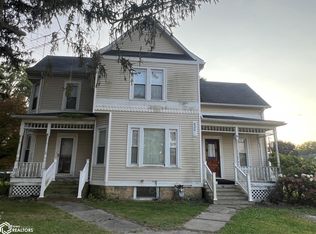 420 S Commercial St, Stronghurst, IL 61480