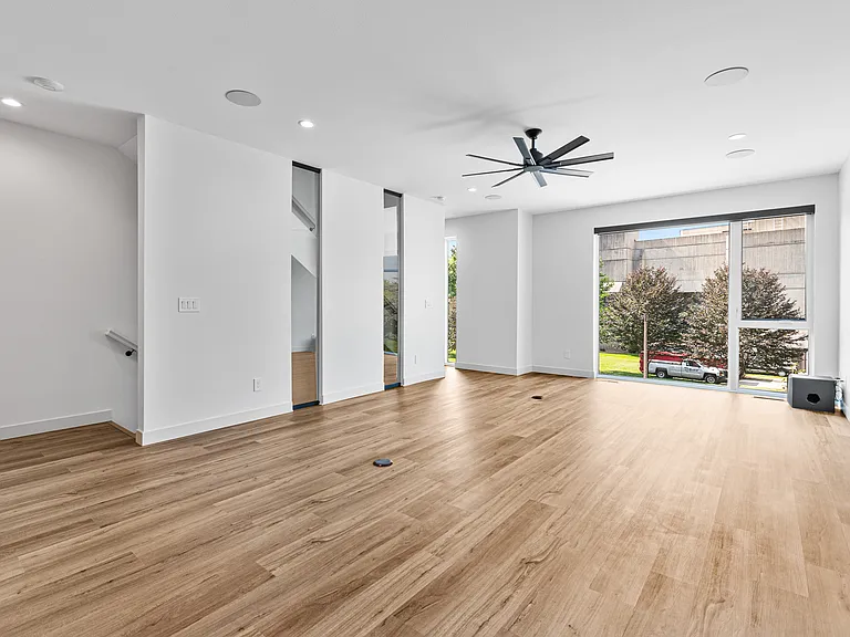 14 Lincoln Ave #4 — Photo 25