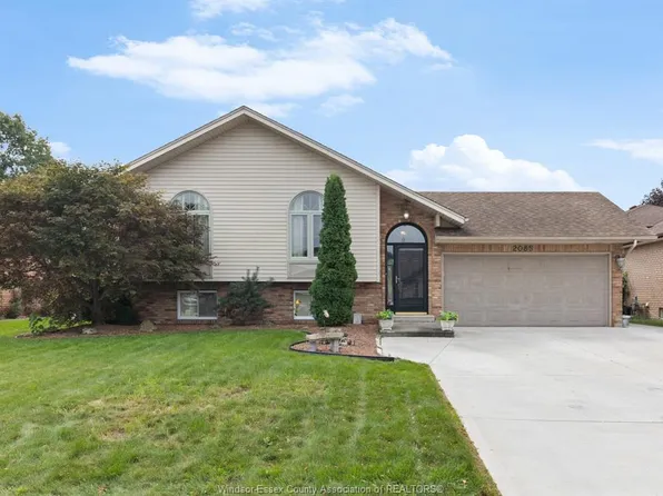 2085 Edgemore Ave, Lasalle, ON N9H 2J9