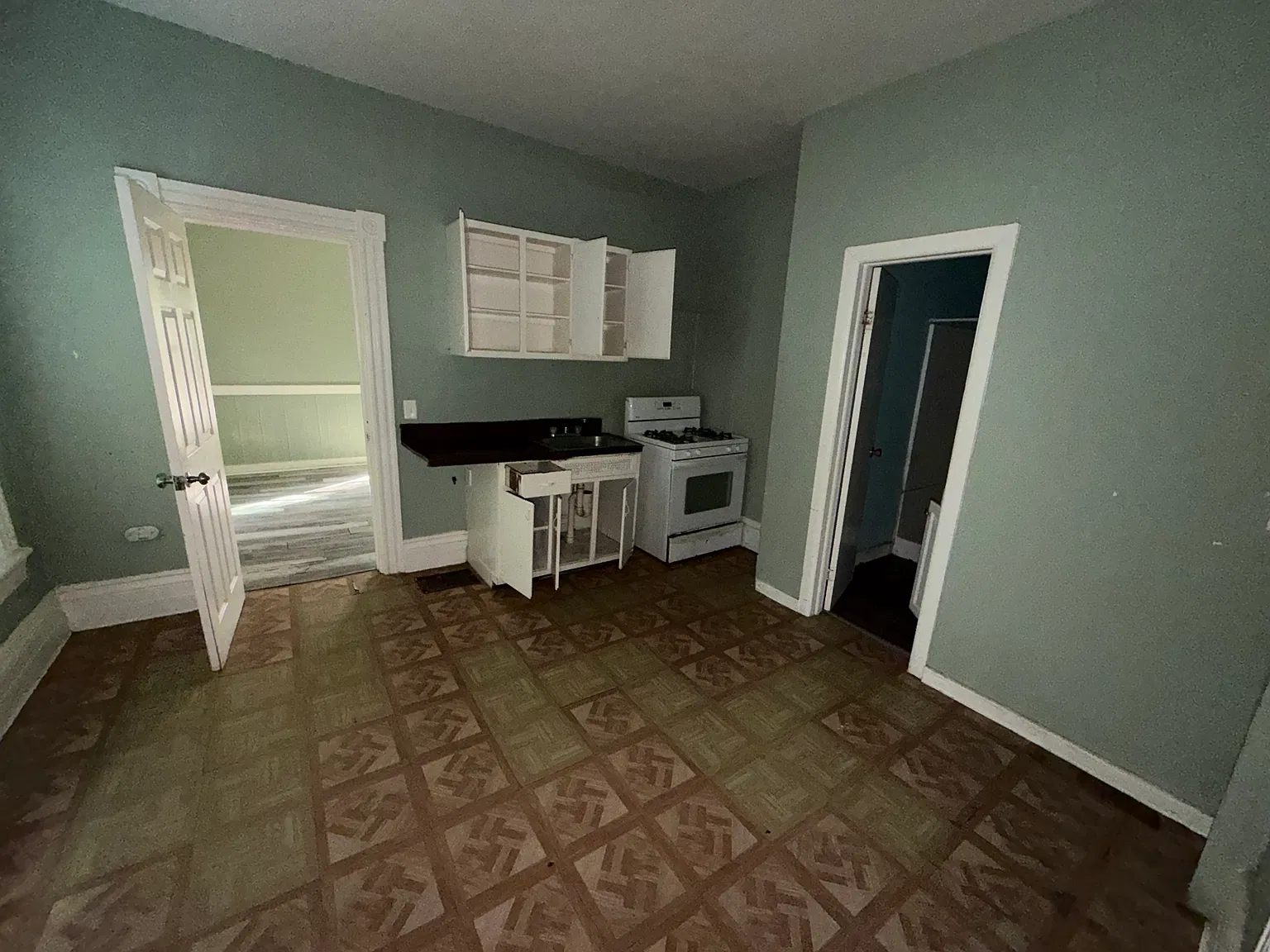 1 bed, $1,000 — Photo 2