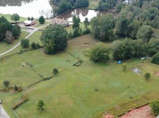 715 Amber Lakes Ct, Social Circle, GA 30025