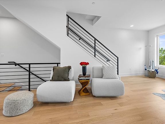 3rd image of 1253 Holbrook Ter NE #2