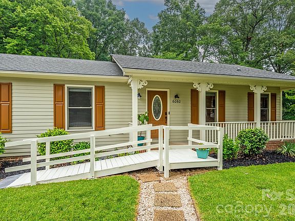 2nd image of 6060 Acadian Woods Dr