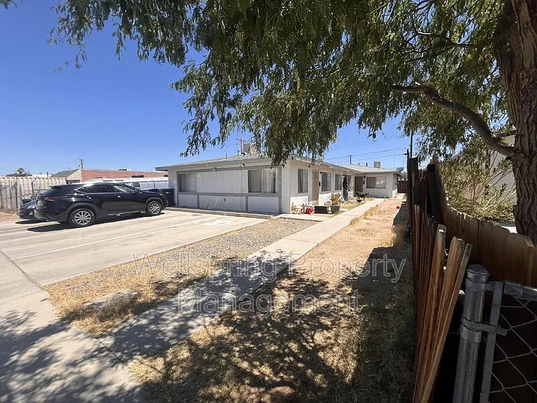 213 Panamint Ave #B — Photo 11