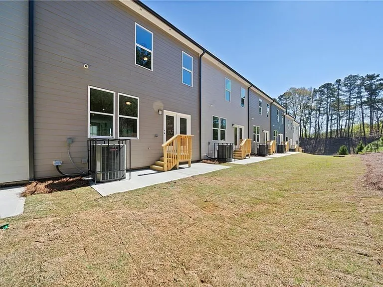 2676 Creek View Ter — Photo 32