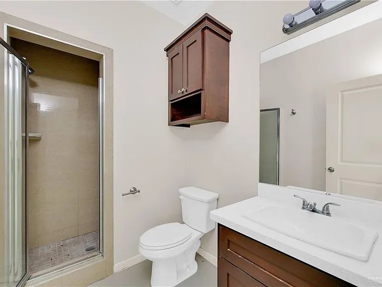 3004 S L St #2 — Photo 11