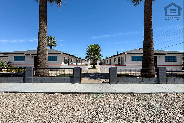 2 bed, 1.0 bath, 650 sqft, $999 — Photo 4