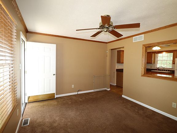 5th image of 200 Corman Rd