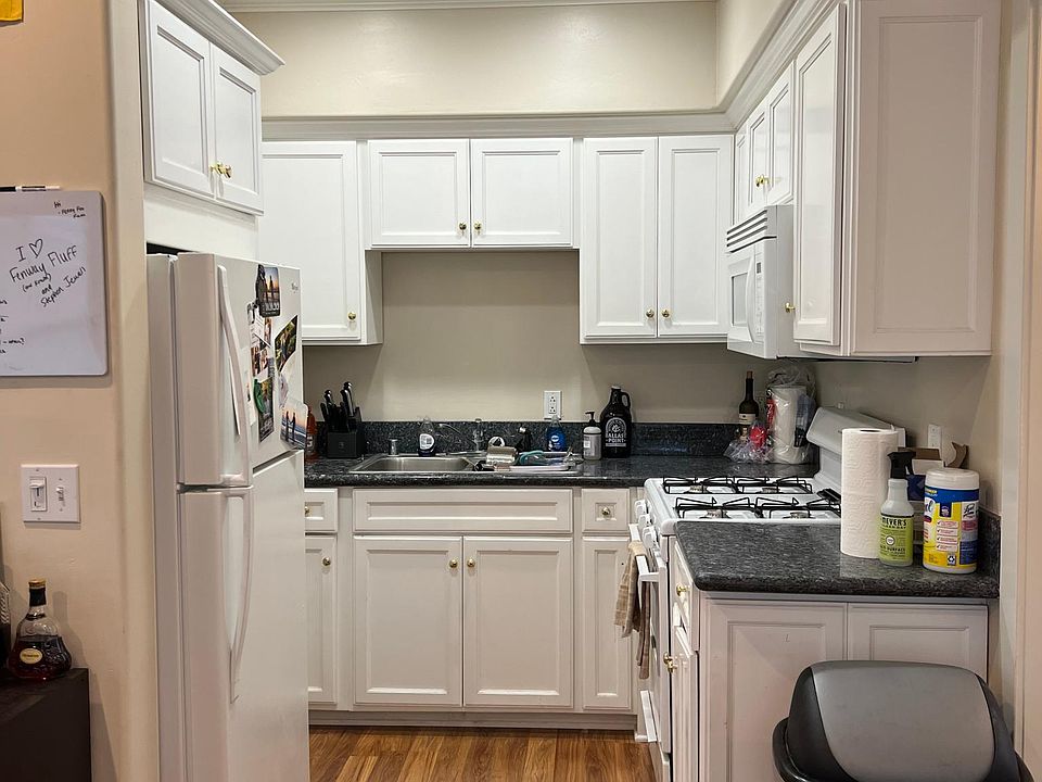 1st image of 358 22nd St APT 3