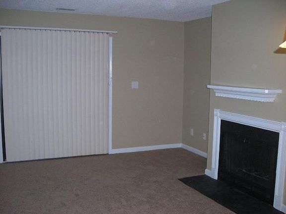 Similar Unit.
Fireplace is for decoration only.
New Luxury Vinyl plank to be installed soon.