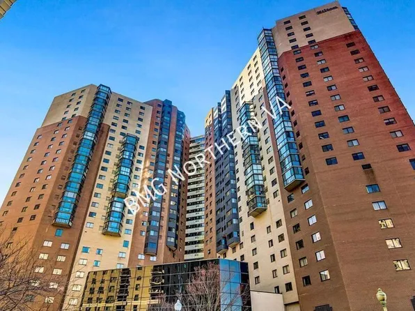 900 N Stafford St APT 1010, Arlington, VA 22203