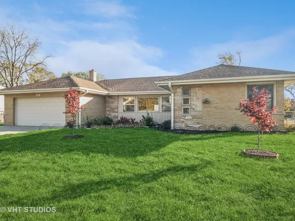 917 E Glencoe St, Palatine, IL 60074