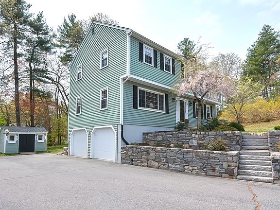 4 Martin Cir, Hudson, MA 01749 | Zillow