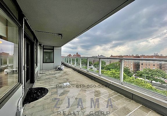 4th image of 601 Ocean Pkwy #E