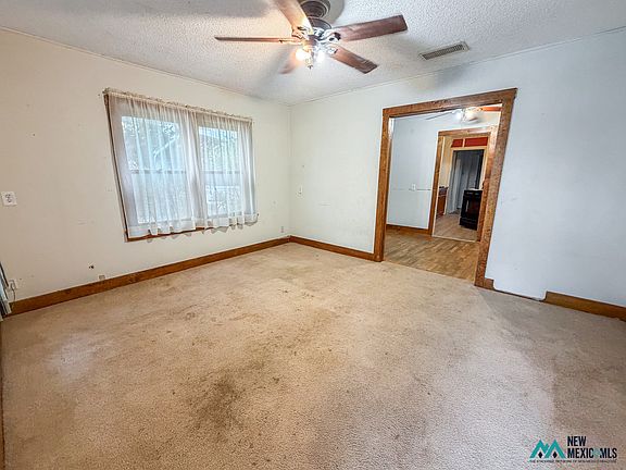 4th image of 903 W Fox St