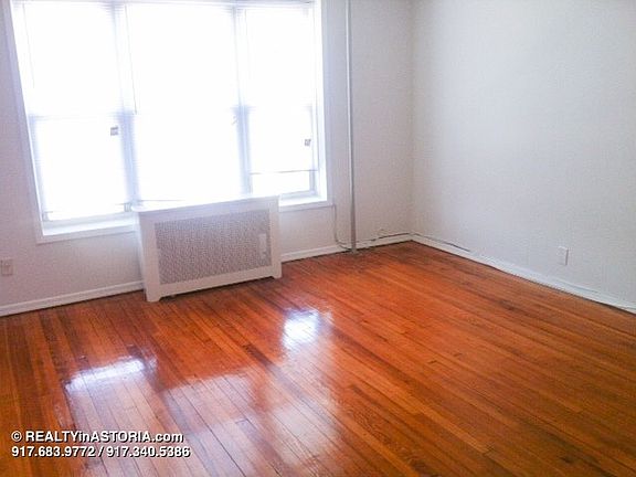 2nd image of 2849 46th St APT 2R