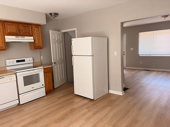 5th image of 111 E 9th Ave