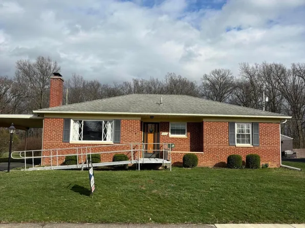 372 Topsfield Rd, Columbus, OH 43228