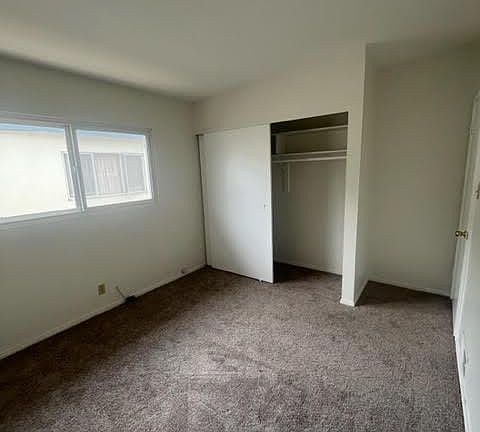 5th image of 227 Wesley Ave
