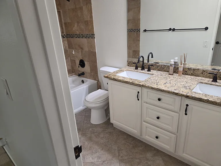 1037 Alta Vista Dr — Photo 30