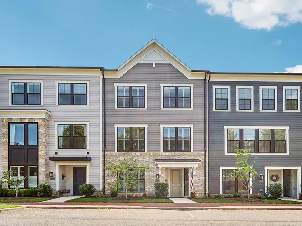13713 Course View Way, Woodbridge, VA 22191