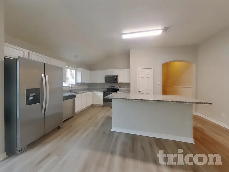 1116 Monticello Dr — Photo 4