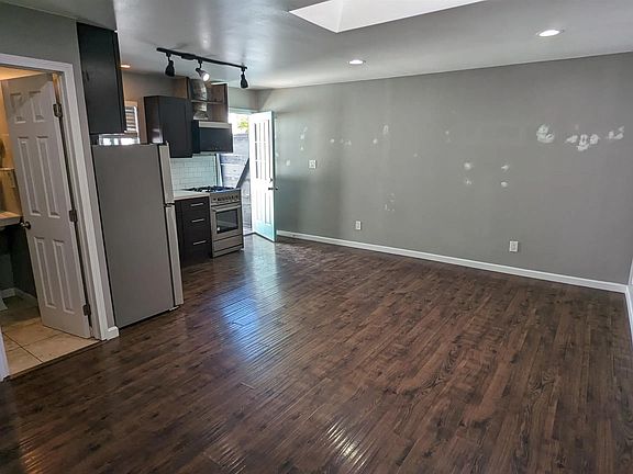 2nd image of 3645 Meade Ave
